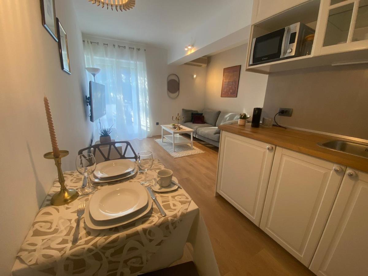 Apartments Fantasia Pula Extérieur photo