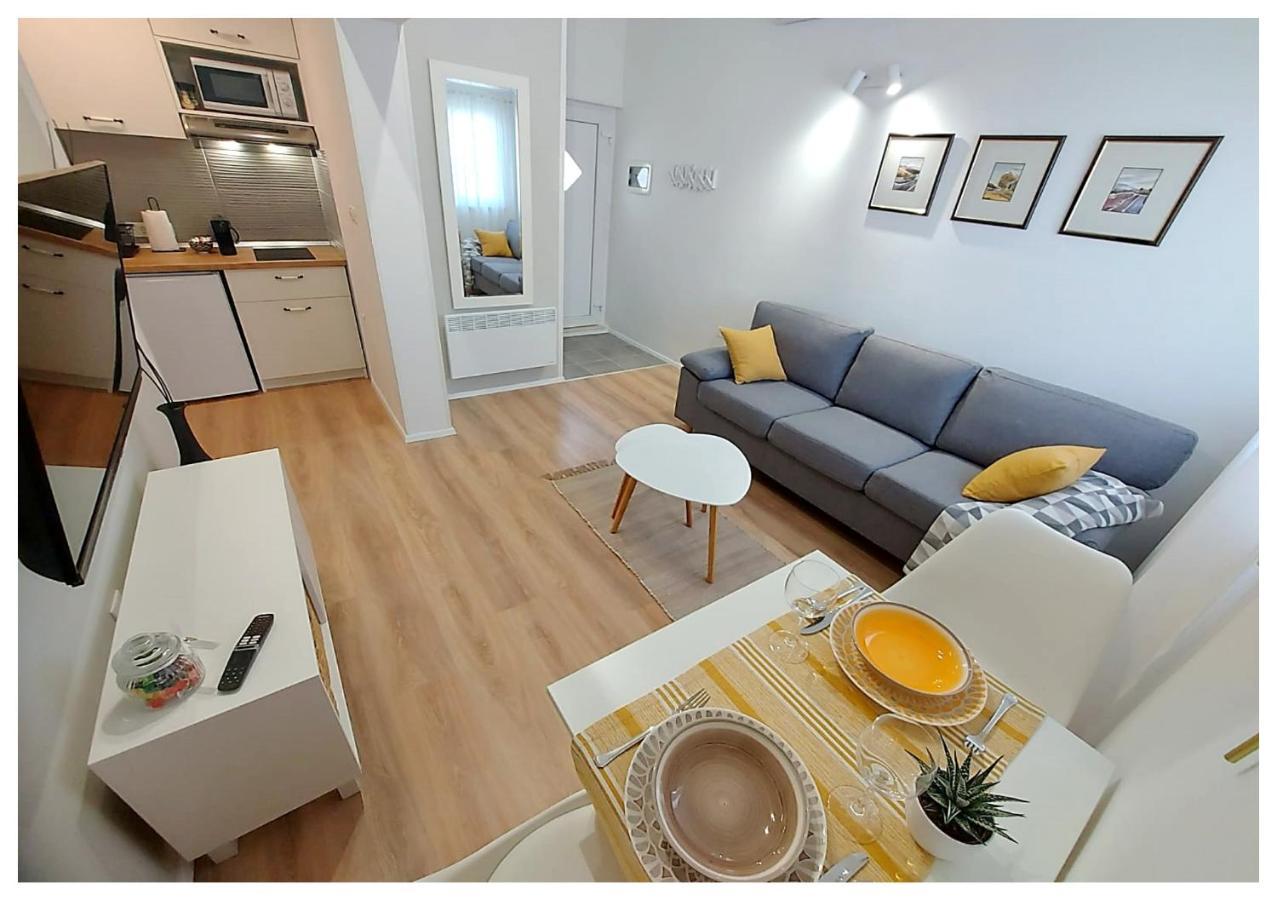 Apartments Fantasia Pula Extérieur photo